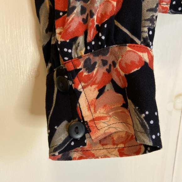 Saltwater Luxe Floral Blouse - Black - Picture 7 of 9